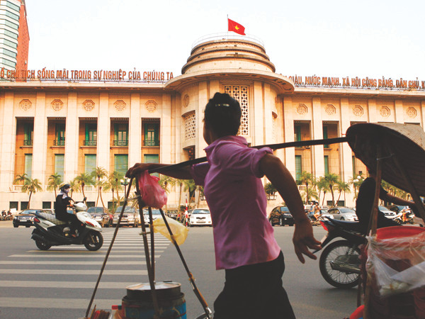 Bảo hiểm tiền gửi nên là định chế tài chính độc lập, nằm ngoài Ngân hàng nhà nước. Ảnh: Hồng Vĩnh