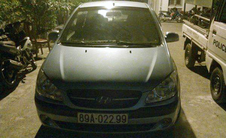 Tóm nhóm ngồi xế hộp găm hàng nóng, ma túy đá ảnh 1