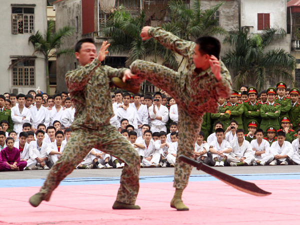 Các chiến sĩ đặc công cũng mang tới những màn trình diễn đặc sắc