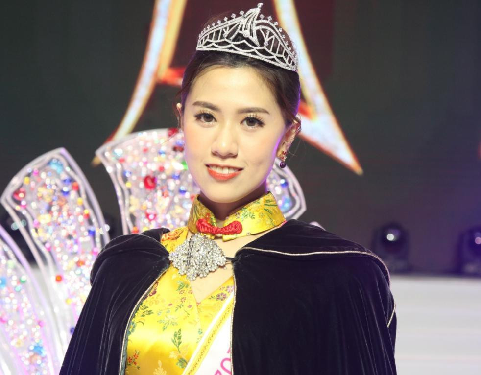 Người đẹp Trần Mỹ Nghi đăng quang Hoa hậu châu Á 2021.