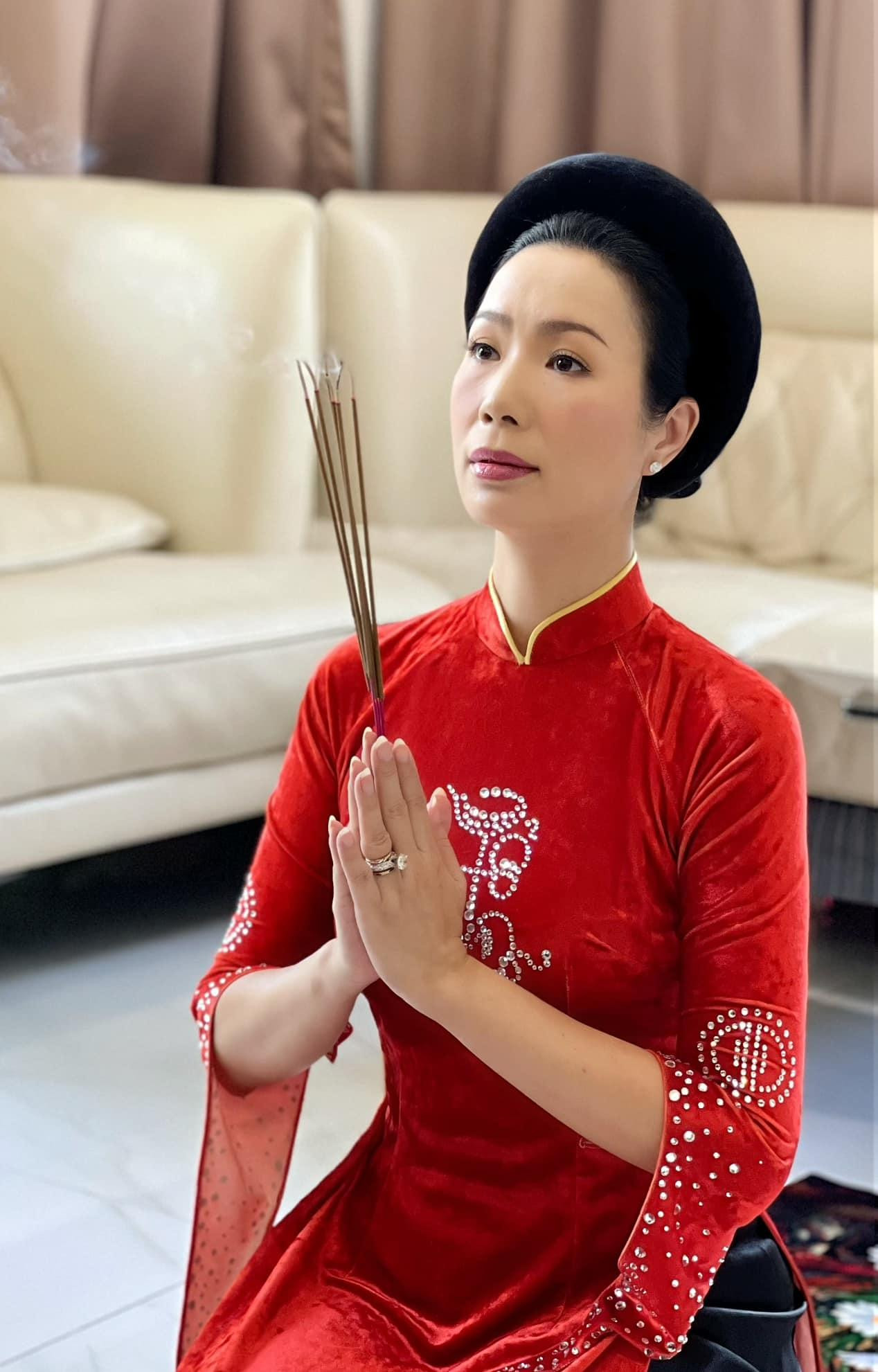 Á hậu Trịnh Kim Chi. Á hậu Trịnh Kim Chi.