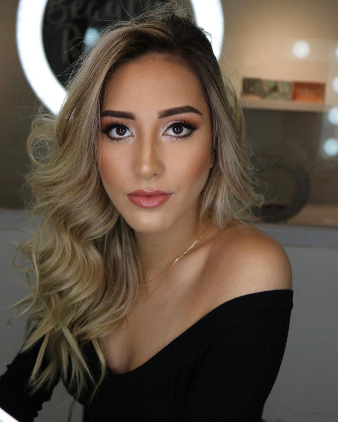 Michelle Calderon năm nay 20 tuổi và đang theo học chuyên ngành Luật và Khoa học xã hội tại trường Đại học Rafael Landivar.