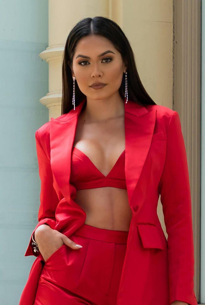 Andrea Meza sở hữu nhan sắc xinh đẹp, nóng bỏng.