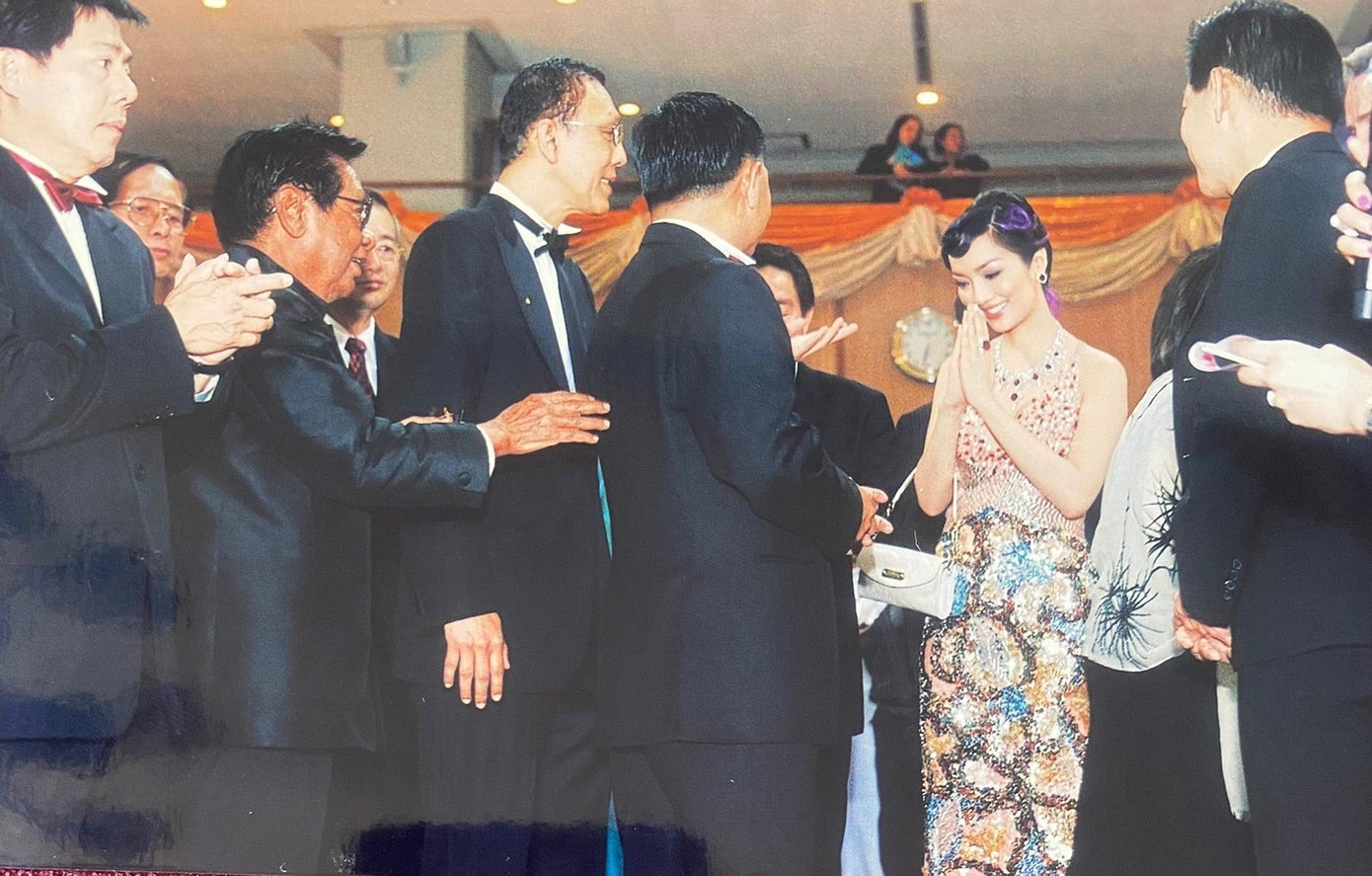 Tham dự với tư cách khách mời nhưng Giáng My nhận được rất nhiều sự chú ý không thua kém các ngôi sao quốc tế bởi nhan sắc lộng lẫy của mình.