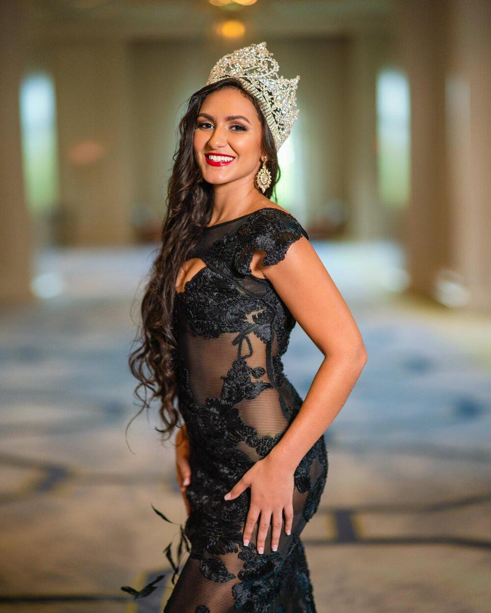 Hoa hậu hoàn vũ Cayman Islands 2020 Mariah Tibbetts. Hoa hậu hoàn vũ Cayman Islands 2020 Mariah Tibbetts.