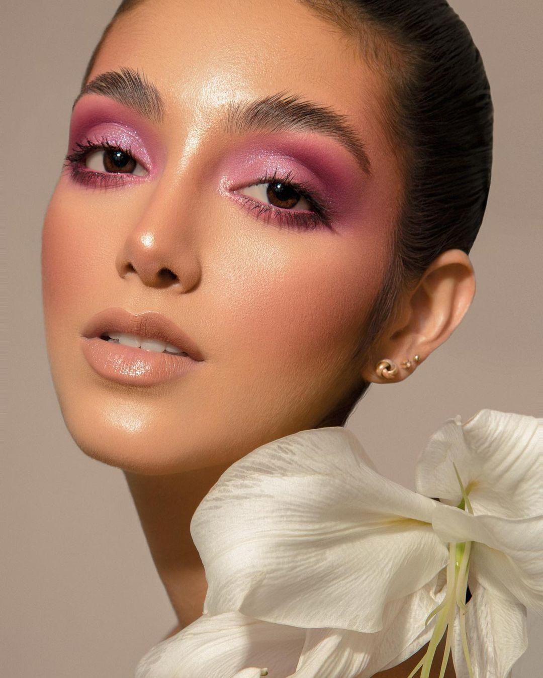 Mariana Jaramillo từng giành giải Á hậu 2 tại cuộc thi "Señorita Colombia 2019". Ngay từ thời điểm đó, cô đã được hy vọng sẽ trở thành đại diện của Colombia tại một cuộc thi sắc đẹp quốc tế nào đó.