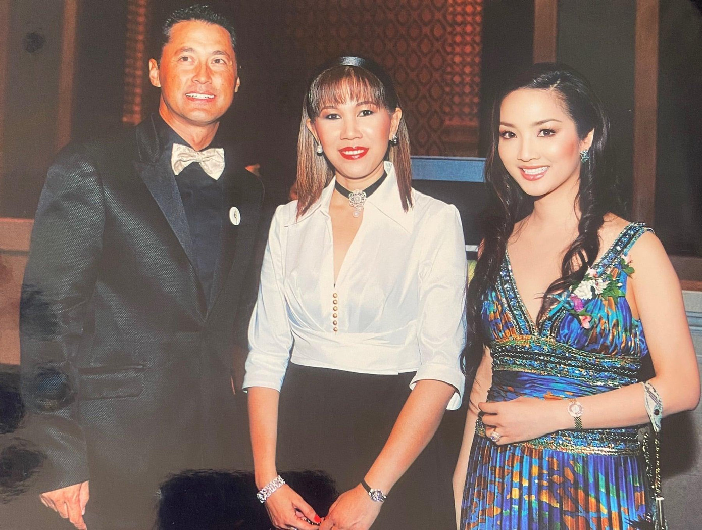 Khi đó, tài tử Vương Mẫn Đức vẫn còn rất điển trai và phong độ.