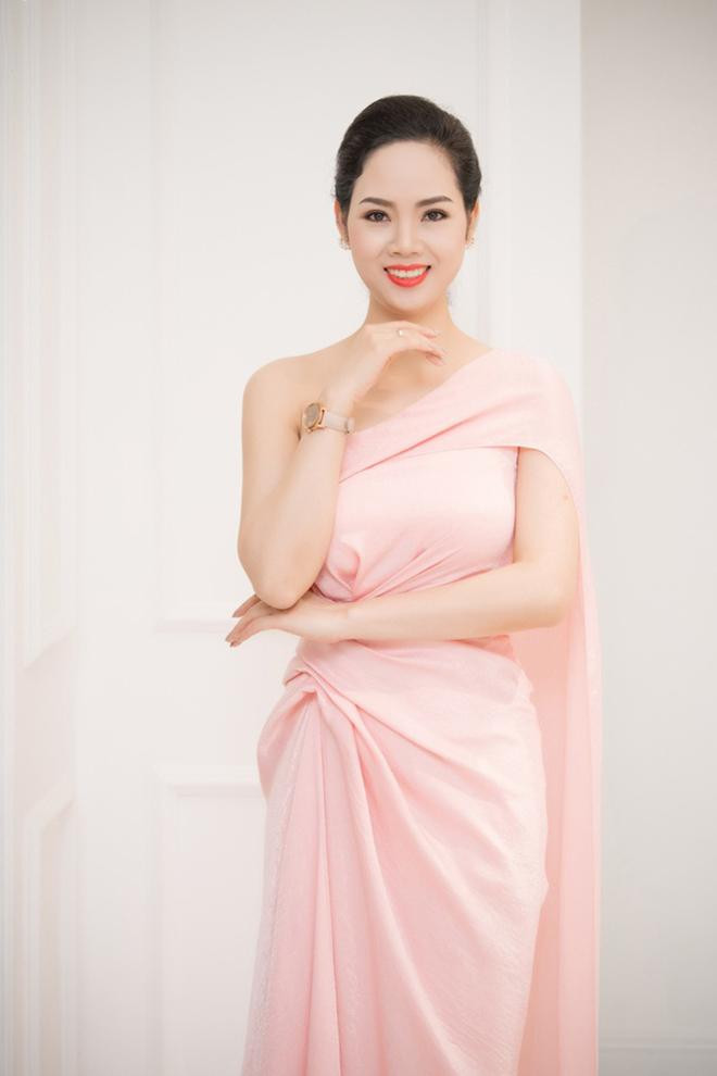 Hoa hậu Việt Nam 2002 Mai Phương từng là học sinh lớp 12 chuyên Lý của THPT năng khiếu Trần Phú, Hải Phòng. Mai Phương du học tại Đại học Luton ngay sau khi tốt nghiệp cấp 3. Cô đã tốt nghiệp chuyên ngành quản trị kinh doanh tại đây.