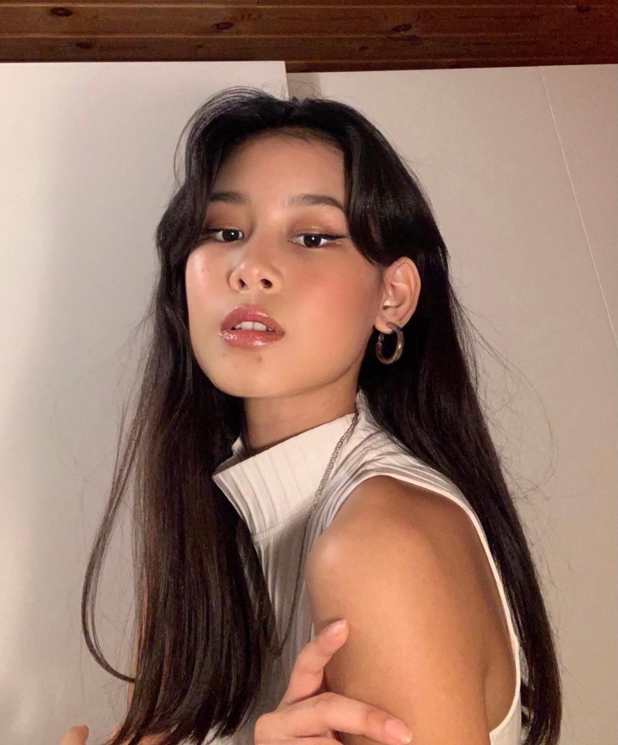 Tham dự cuộc thi Miss Grand Belgium 2021, Zomkey còn gây chú ý với câu chuyện truyền cảm hứng của mình. Tham dự cuộc thi Miss Grand Belgium 2021, Zomkey còn gây chú ý với câu chuyện truyền cảm hứng của mình.