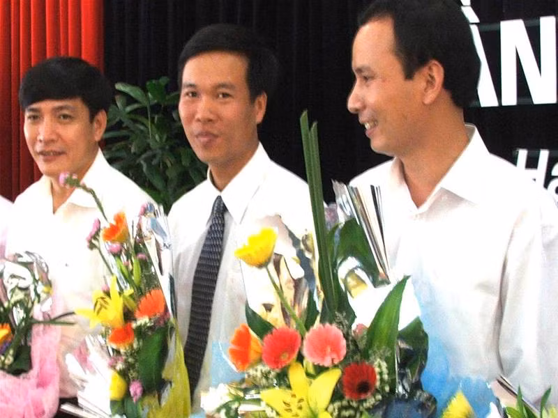 Từ trái sang phải: Các anh Bùi Văn Cường, Võ Văn Thưởng, Nguyễn Lam