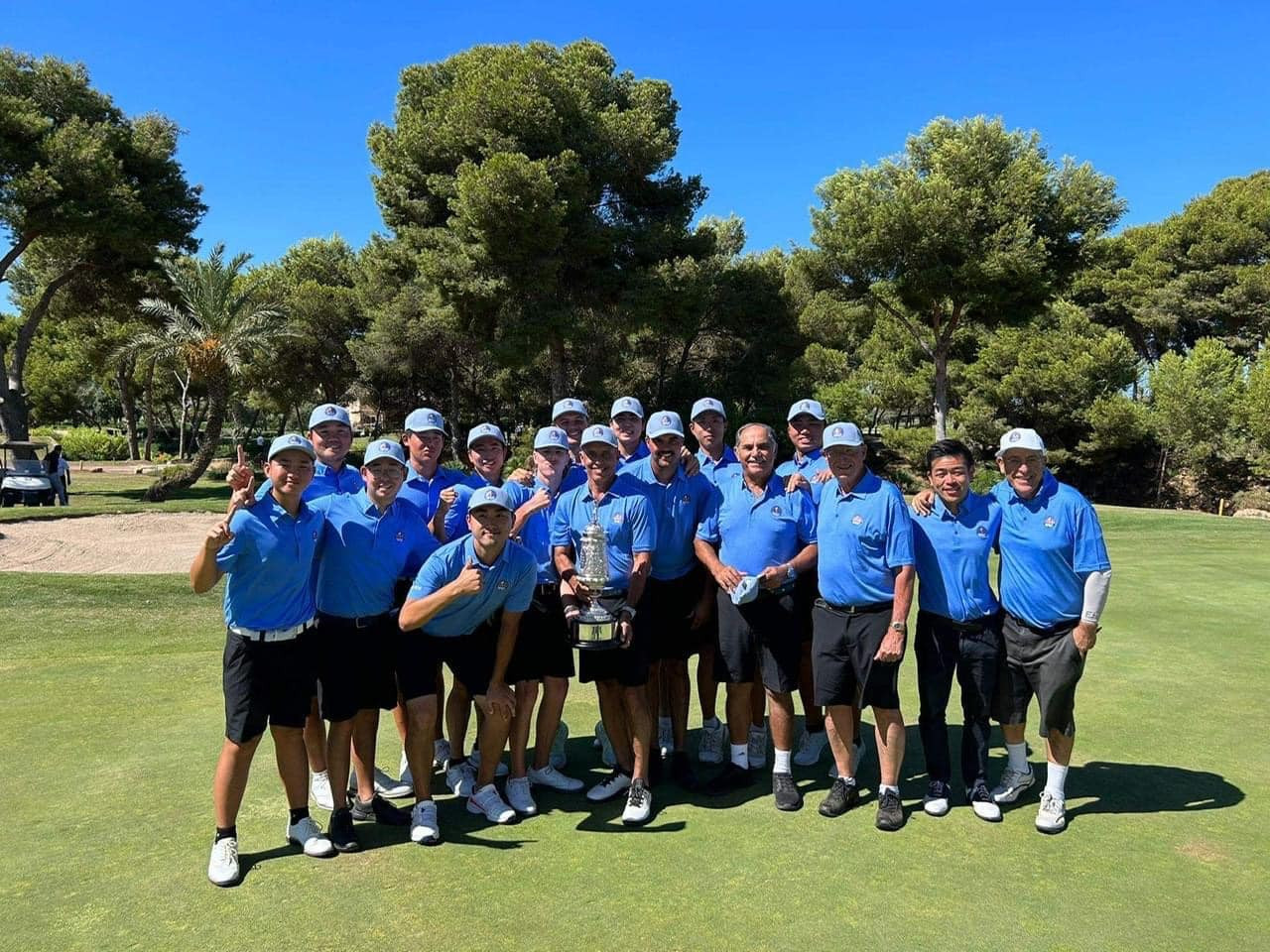 Nguyễn Anh Minh (ngoài cùng bên trái) cùng các đồng đội tại Bonallack Trophy 2023 Nguyễn Anh Minh (ngoài cùng bên trái) cùng các đồng đội tại Bonallack Trophy 2023