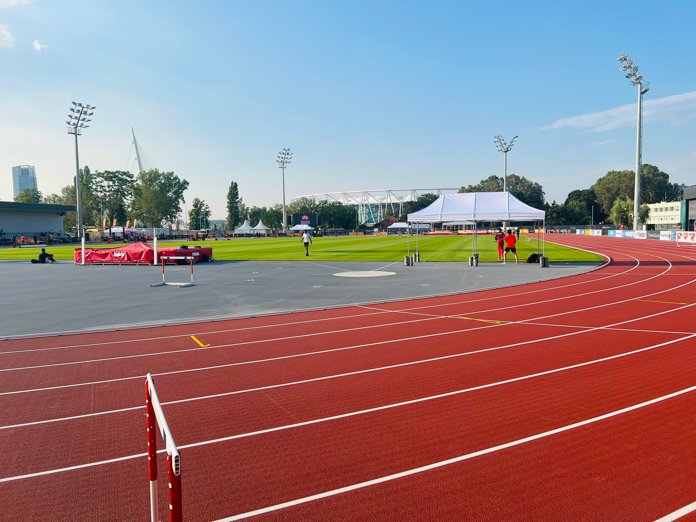 Sân chơi thế giới được xác định quá tầm với các VĐV Đông Nam Á.