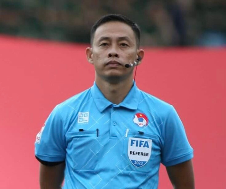 Trọng tài Ngô Duy Lân là 1 trong 4 trọng tài FIFA tại Việt Nam Trọng tài Ngô Duy Lân là 1 trong 4 trọng tài FIFA tại Việt Nam