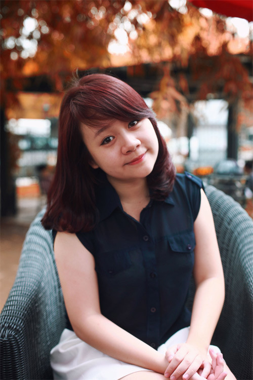 Tương lai gần, Nắng hào hứng khoe cô sẽ đi xin tài trợ cho dự án riêng của mình và những người bạn ở Anh, tiếp tục theo đuổi đam mê viết lách và học hành.