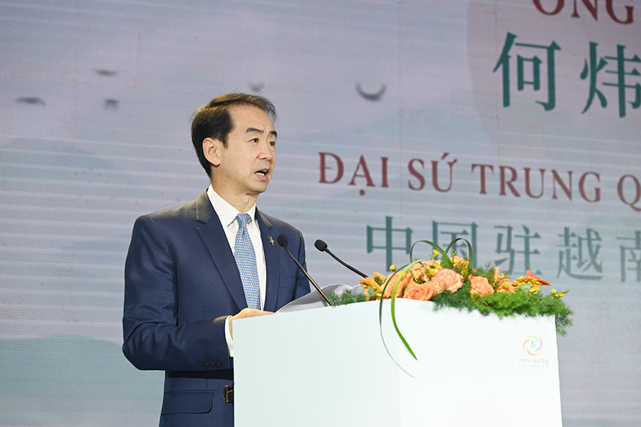 Ông Hà Vĩ - Đại sứ đặc mệnh toàn quyền Trung Quốc tại Việt Nam - kỳ vọng đơn giản hóa thủ tục để du khách muốn là có thể đi ngay.