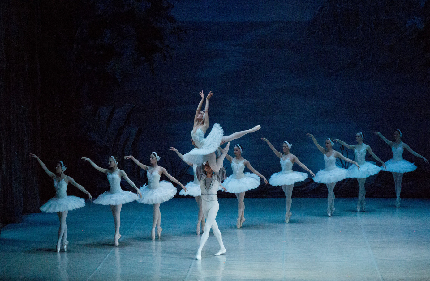 Nghệ sĩ Nhà hát ballet quốc gia Mátxcơva biểu diễn ở hơn 40 quốc gia và vùng lãnh thổ.