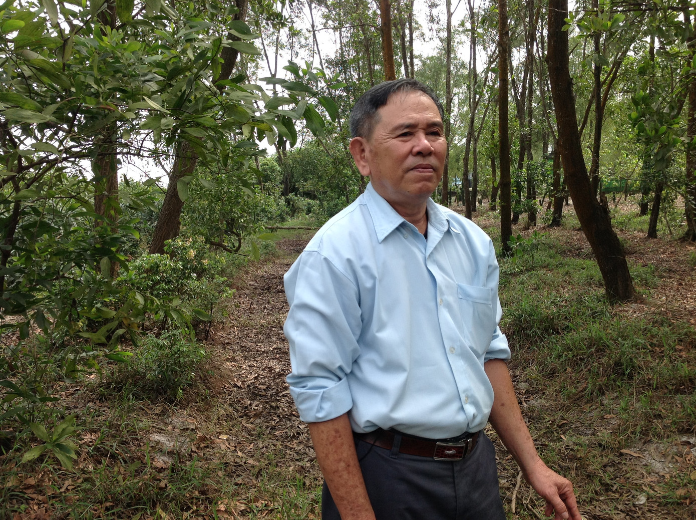 Biểu cảm của người lính Sài Gòn tại thôn Long Quang xã Triệu Trạch, Quảng Trị tháng 1/2018. Ông đang tìm dấu vết chiến trường xưa, sau 45 năm. Ảnh: D.P.V. Biểu cảm của người lính Sài Gòn tại thôn Long Quang xã Triệu Trạch, Quảng Trị tháng 1/2018. Ông đang tìm dấu vết chiến trường xưa, sau 45 năm. Ảnh: D.P.V.