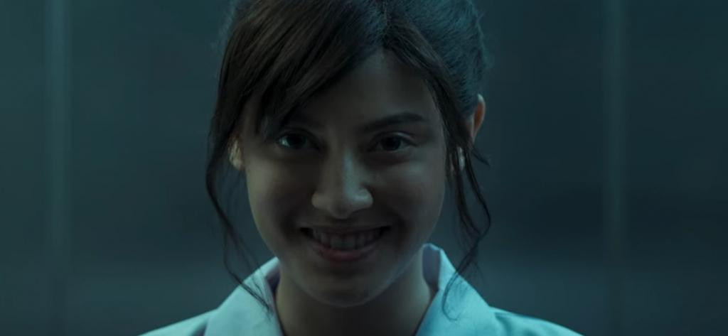 Người đứng đằng sau vai diễn ác nữ Yuri này là...?