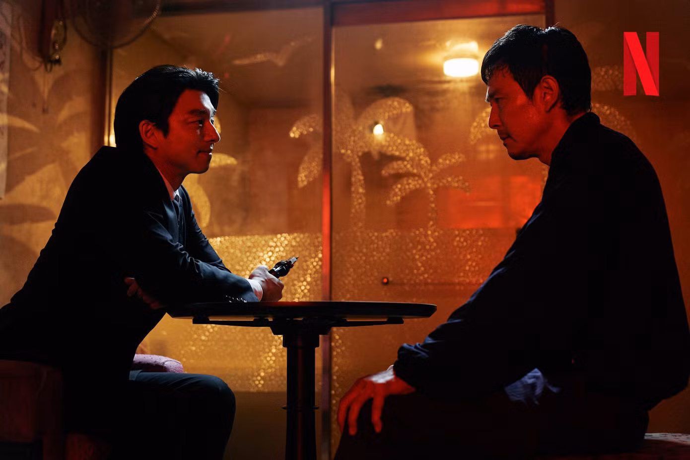 Gong Yoo được nhiều khán giả mong chờ sẽ trở thành chính diện trong mùa 2. Gong Yoo được nhiều khán giả mong chờ sẽ trở thành chính diện trong mùa 2.