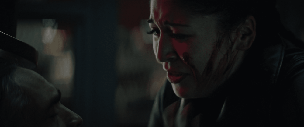 Cái chết của người bác ruột đã tạo nên nỗi căm hận "Ronin" trong lòng Maya. - Nguồn: With Ashley And Company Cái chết của người bác ruột đã tạo nên nỗi căm hận "Ronin" trong lòng Maya. - Nguồn: With Ashley And Company