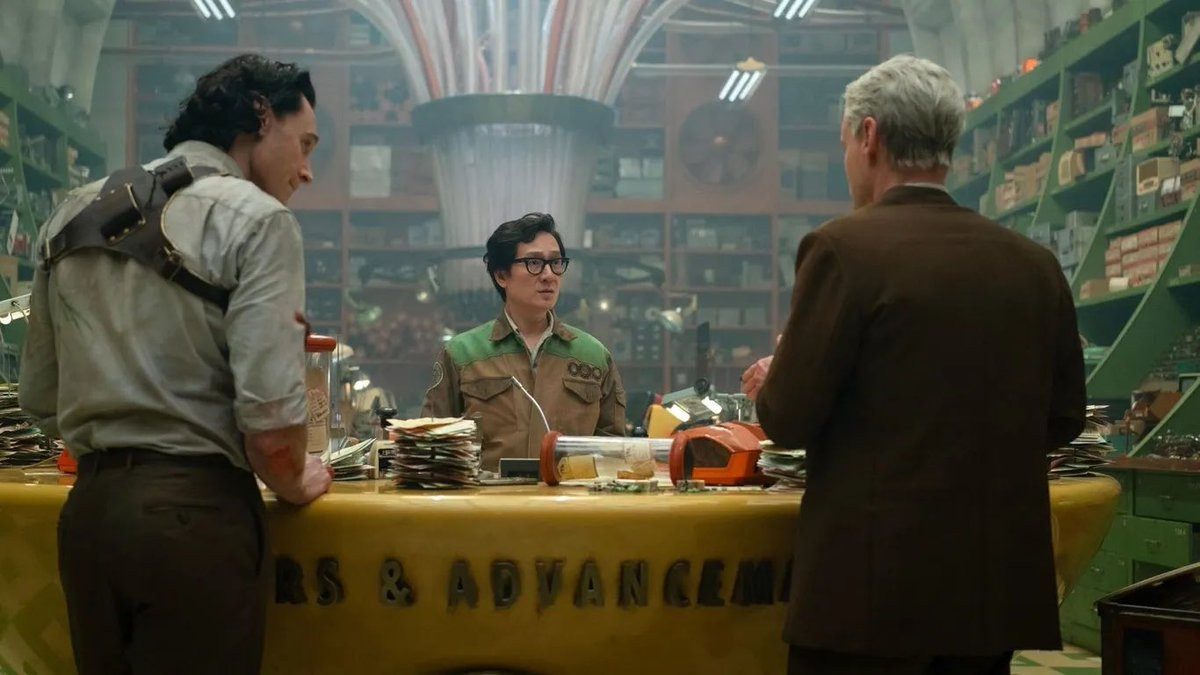 Bên cạnh những tên tuổi quen thuộc như Tom Hiddleston, Owen Wilson, Gugu Mbatha-Raw, Wunmi Mosaku, Eugene Cordero… mùa 2 sẽ chào đón Quan Kế Huy trong vai OB - một thành viên của TVA.