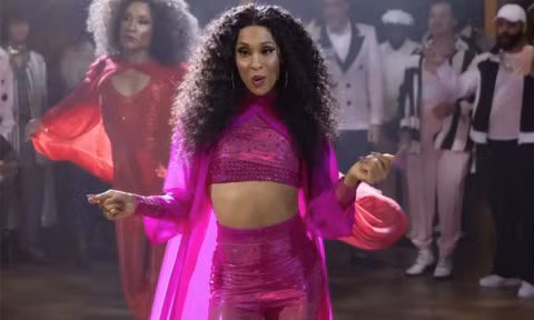 MJ Rodriguez là nữ diễn viên chuyển giới đầu tiên thắng giải Quả Cầu Vàng. - Nguồn: Hola