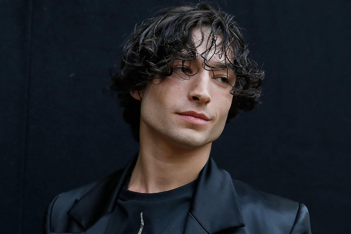 Ezra Miller lại tiếp tục vướng vào vòng lao lý.