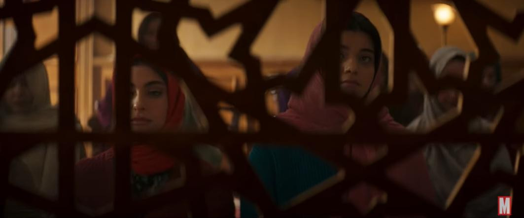 Lần đầu tiên tại MCU có một siêu anh hùng theo đạo Hồi. - Nguồn: YouTube