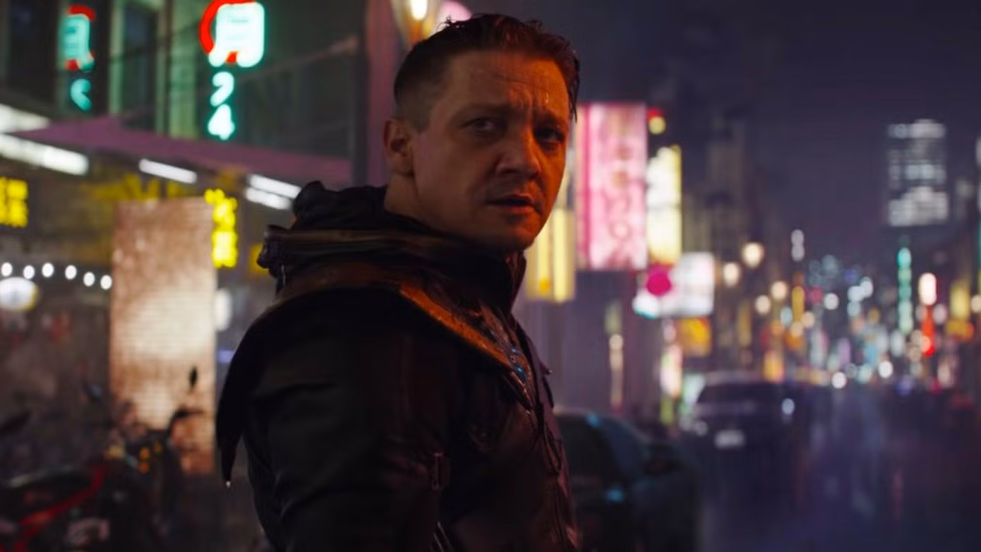 Việc Hawkeye trở thành "Ronin" đã vô tình khiến Kate Bishop gặp rắc rối. - Nguồn: GeekTyrant Việc Hawkeye trở thành "Ronin" đã vô tình khiến Kate Bishop gặp rắc rối. - Nguồn: GeekTyrant