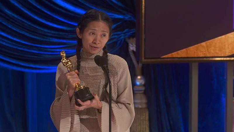 Đạo diễn Chloé Zhao đã làm nên lịch sử. - Nguồn: ABC Chicago
