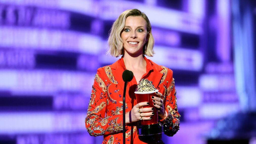 "Loki nữ" xinh đẹp khi lên nhận giải. "Loki nữ" xinh đẹp khi lên nhận giải.