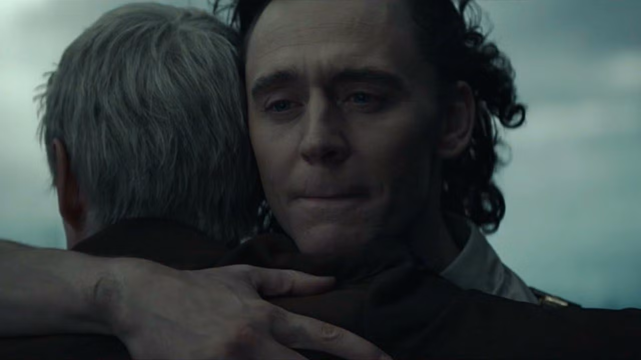 Và đây cũng là lần đầu tiên trong đời Loki có một người bạn thực sự, chính là đặc vụ Mobius. - Nguồn: YouTube