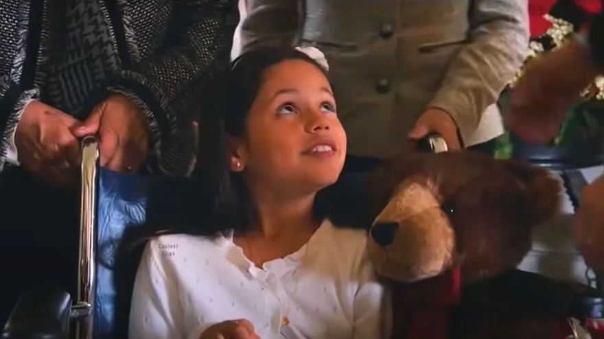 Jenna Ortega trong "Iron Man 3". Jenna Ortega trong "Iron Man 3".