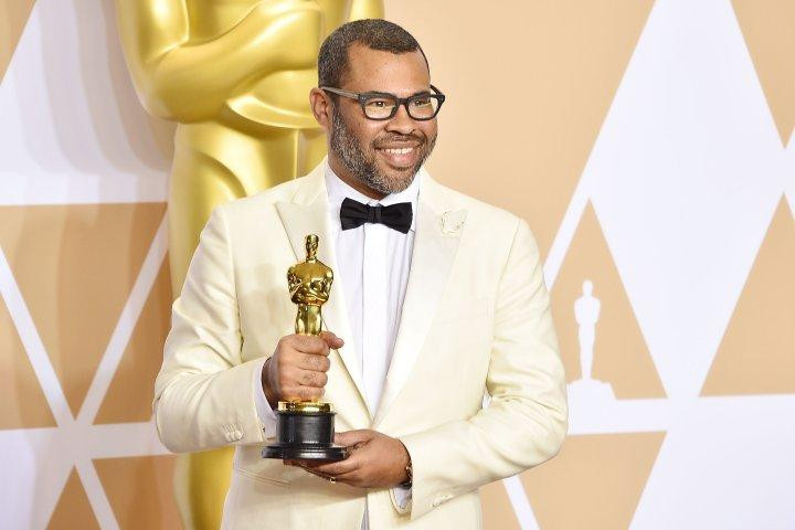 Đạo diễn Jordan Peele và giải Oscar dành cho "Get Out". - Nguồn: Global News Đạo diễn Jordan Peele và giải Oscar dành cho "Get Out". - Nguồn: Global News