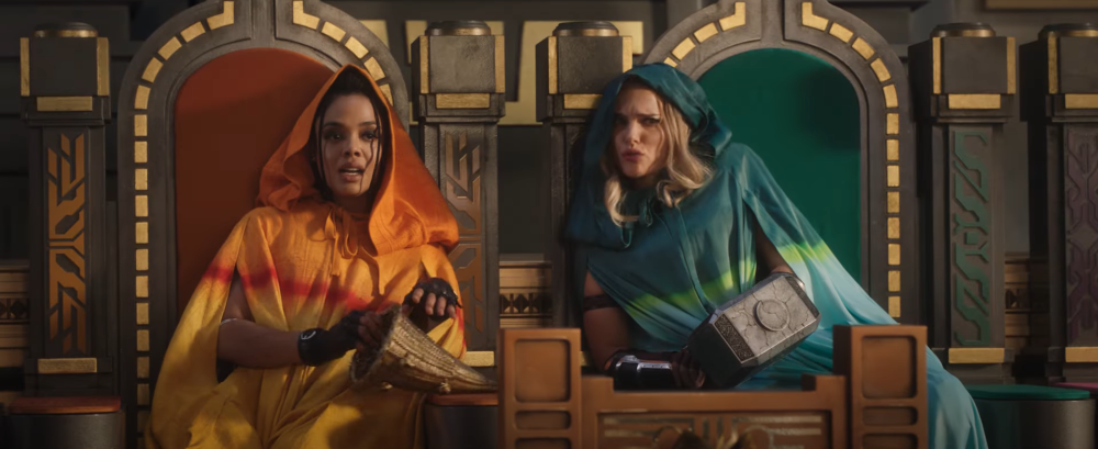 ...trừ 2 nữ nhân "cơ hội" này! ...trừ 2 nữ nhân "cơ hội" này!