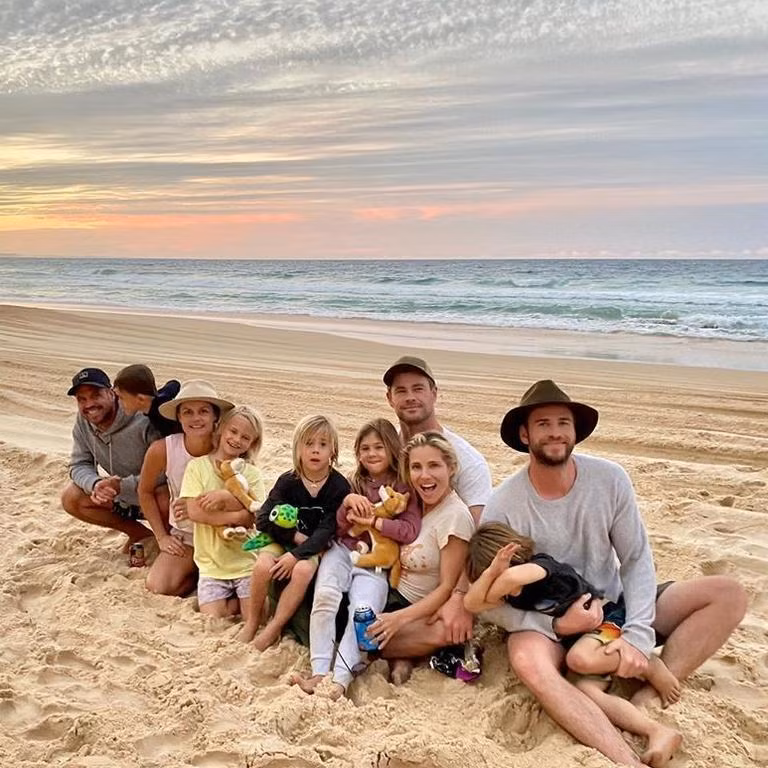 Có lẽ Chris Hemsworth nên có khoảng thời gian nghỉ ngơi trước khi tiếp tục theo đuổi sự nghiệp diễn xuất. Có lẽ Chris Hemsworth nên có khoảng thời gian nghỉ ngơi trước khi tiếp tục theo đuổi sự nghiệp diễn xuất.