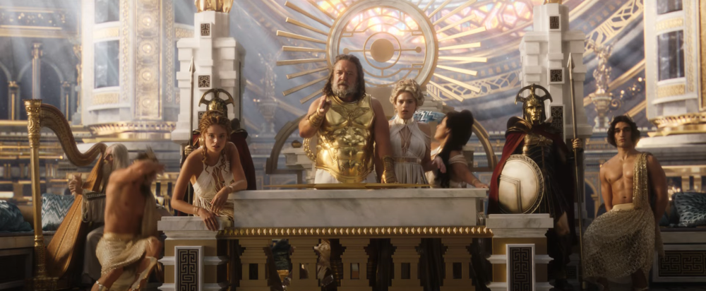 ...khiến cả nữ nhân, nam nhân và cả thần Zeus phải "rụng rời". ...khiến cả nữ nhân, nam nhân và cả thần Zeus phải "rụng rời".