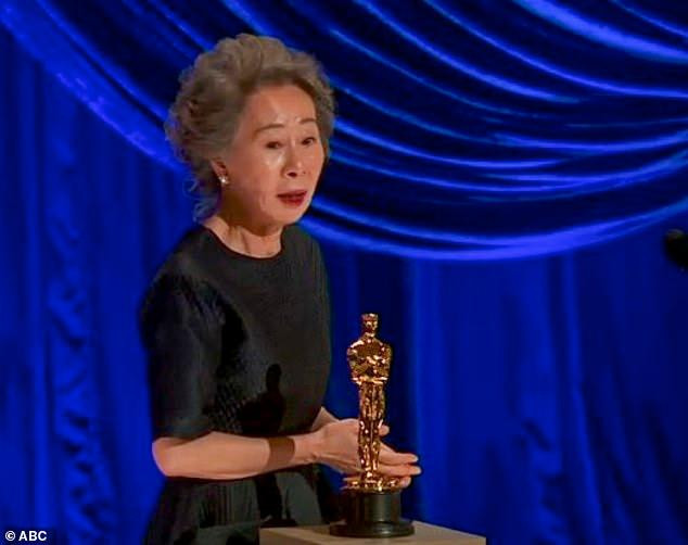 "Bà ngoại quốc dân" chính là chủ nhân của tượng vàng Oscar năm nay. - Nguồn: 247 News Around The World "Bà ngoại quốc dân" chính là chủ nhân của tượng vàng Oscar năm nay. - Nguồn: 247 News Around The World