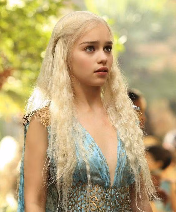 “Mẹ Rồng” Daenerys xinh đẹp là vai diễn làm nên danh hiệu của nữ diễn viên.