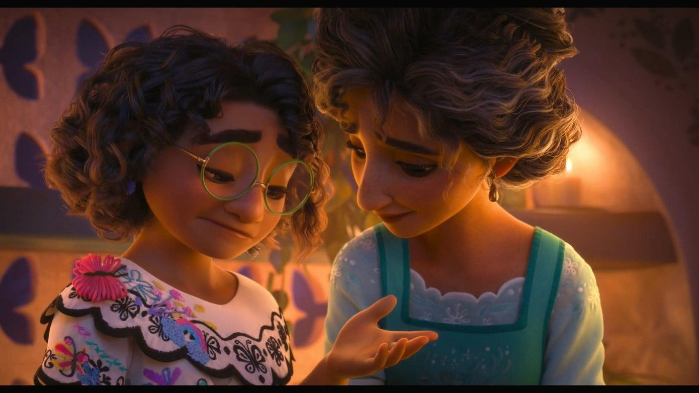 ...thì Mirabel lại là một cô gái bình thường nhiều mặc cảm. - Nguồn: gcores.com ...thì Mirabel lại là một cô gái bình thường nhiều mặc cảm. - Nguồn: gcores.com