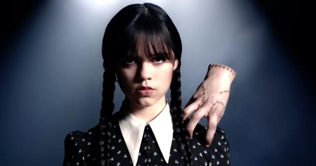 Cô con gái đầu của gia đình Addams sẽ là nhân vật chính trong "Wednesday". Cô con gái đầu của gia đình Addams sẽ là nhân vật chính trong "Wednesday".