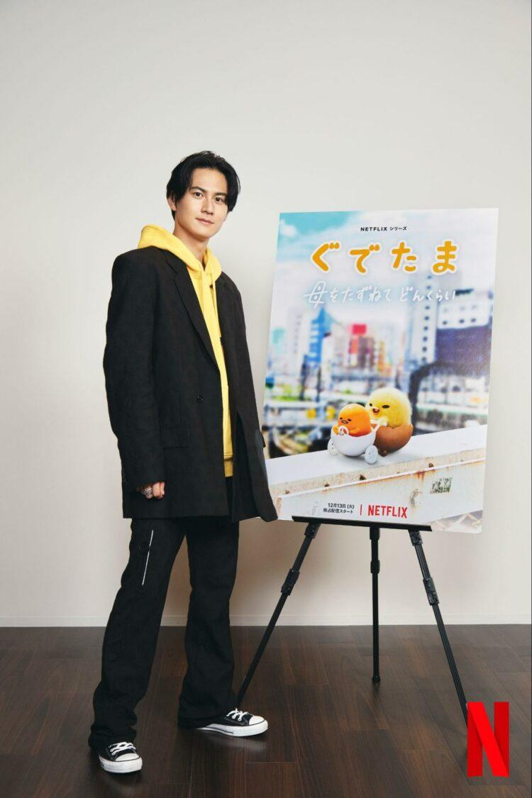 Diễn viên lồng tiếng nổi tiếng Shunsuke Takeuchi sẽ cất giọng "hộ" quả trứng lười Gudetama. Diễn viên lồng tiếng nổi tiếng Shunsuke Takeuchi sẽ cất giọng "hộ" quả trứng lười Gudetama.