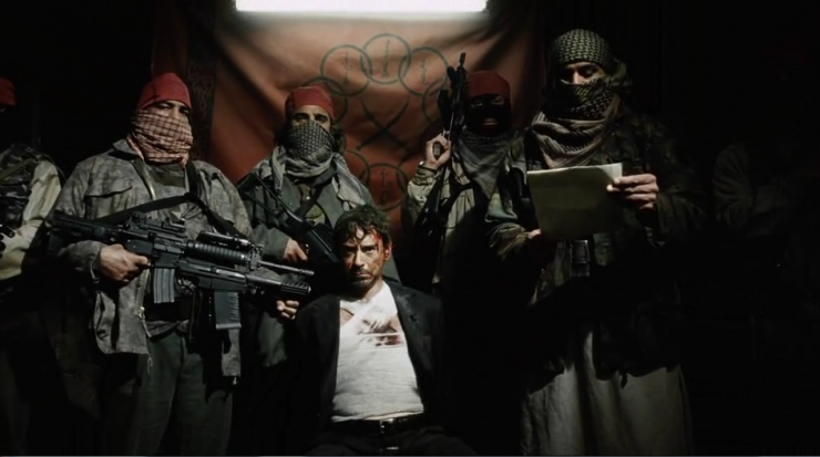 Tổ chức Ten Rings chính là người đã thúc đẩy Tony Stark trở thành Iron Man trong bộ phim đầu tiên của MCU. - Nguồn: No Film School Tổ chức Ten Rings chính là người đã thúc đẩy Tony Stark trở thành Iron Man trong bộ phim đầu tiên của MCU. - Nguồn: No Film School