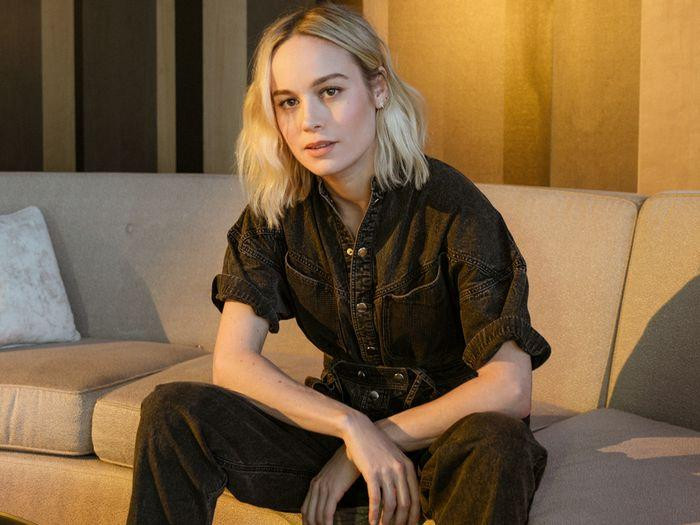 Brie Larson là một ngôi sao đa tài của Hollywood. - Nguồn: WhoWhatWear Brie Larson là một ngôi sao đa tài của Hollywood. - Nguồn: WhoWhatWear