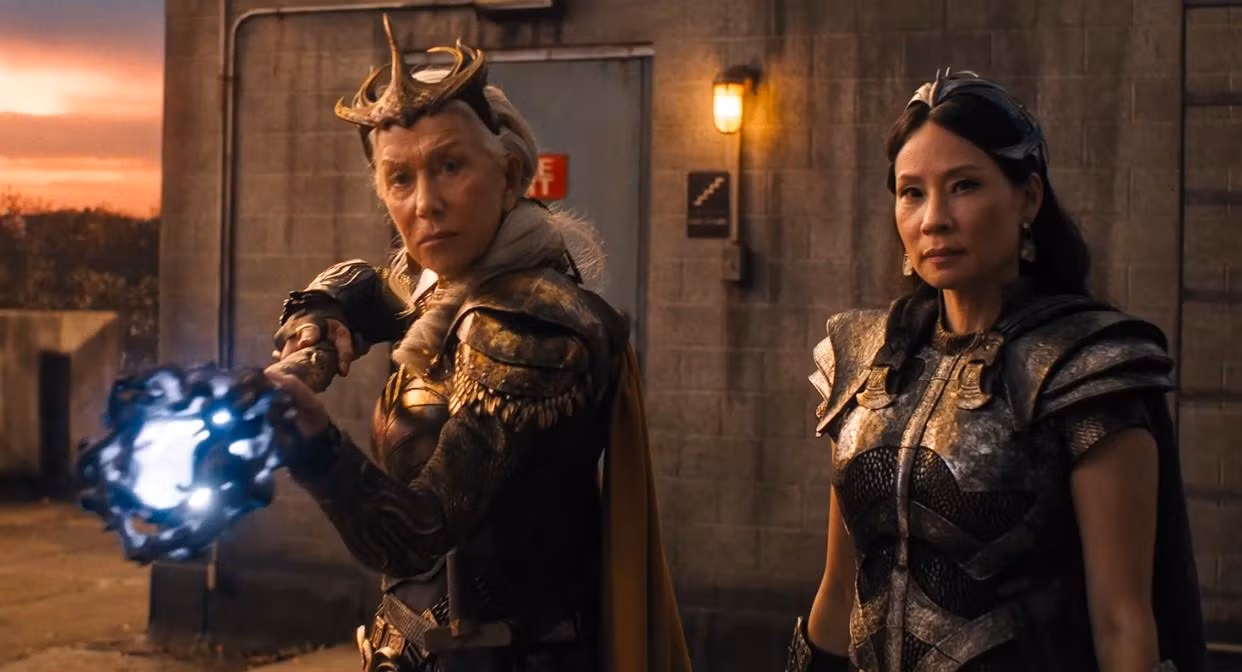 "Thiên thần của Charlie" Lucy Liu và minh tinh thắng giải Oscar Helen Mirren đã chính thức gia nhập vũ trụ DCEU.
