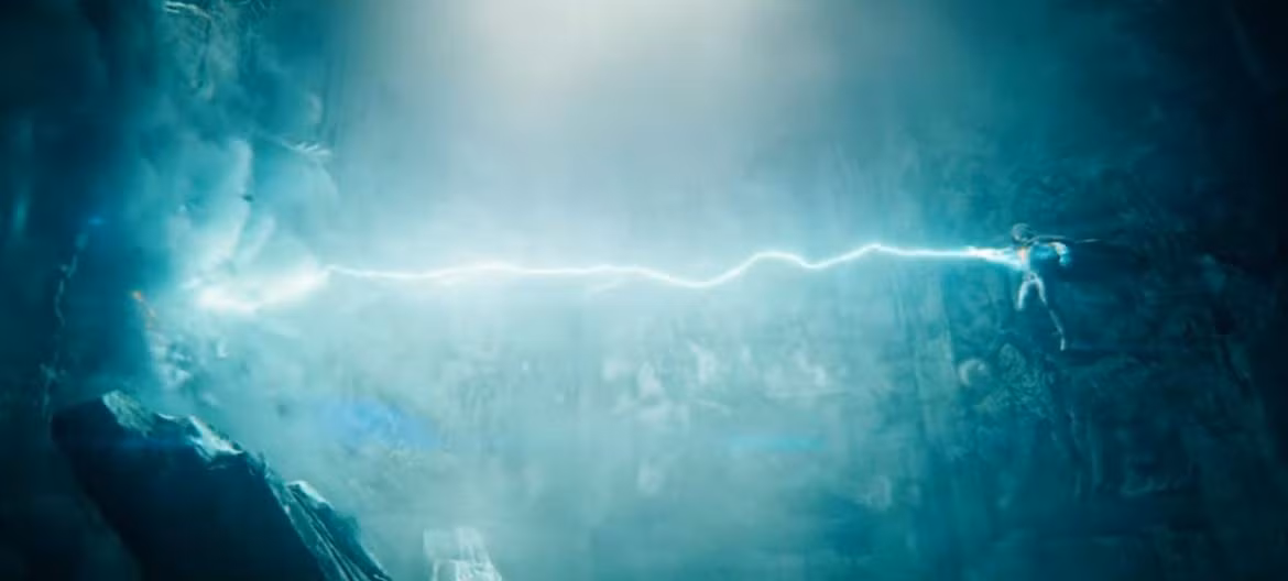 Sức mạnh sấm sét của Black Adam được phô diễn trong trailer. Sức mạnh sấm sét của Black Adam được phô diễn trong trailer.