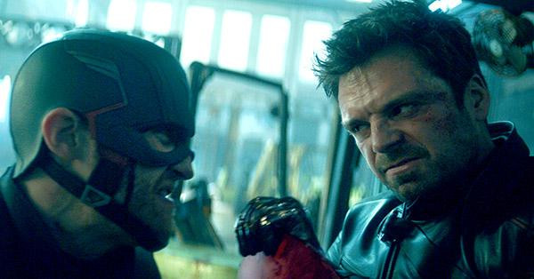 John Walker đã vuột mất chiếc khiên biểu tượng về tay Sam và Bucky. - Nguồn: Rotten Tomatoes