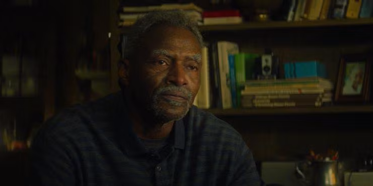 Đối với Isaiah Bradley, người da đen dù có đủ phẩm chất đến đâu cũng không nên làm "Captain America". - Nguồn: Screen Rant Đối với Isaiah Bradley, người da đen dù có đủ phẩm chất đến đâu cũng không nên làm "Captain America". - Nguồn: Screen Rant