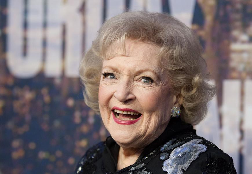 Betty White đã hưởng thọ ở tuổi 99. - Nguồn: AmongMen
