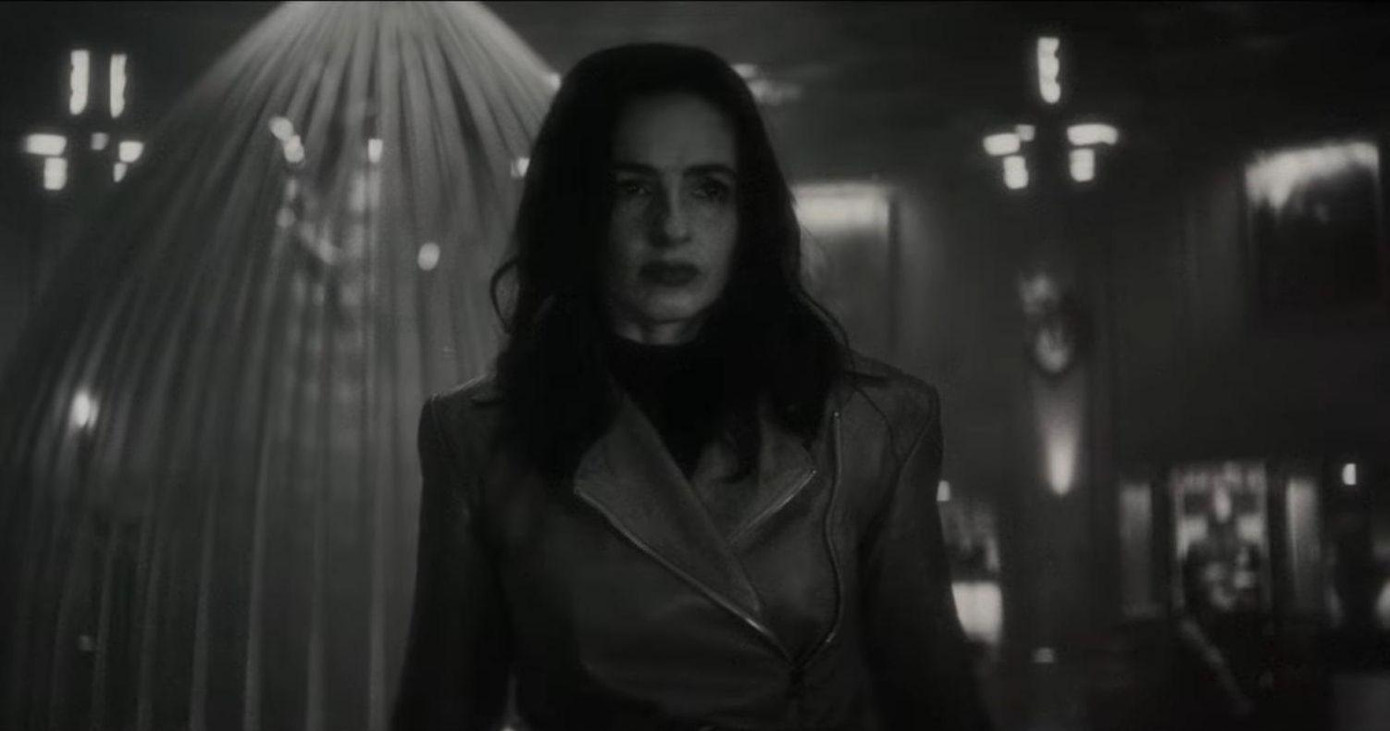 Thợ săn ma cà rồng Elsa Bloodstone đầy ma mị. Thợ săn ma cà rồng Elsa Bloodstone đầy ma mị.